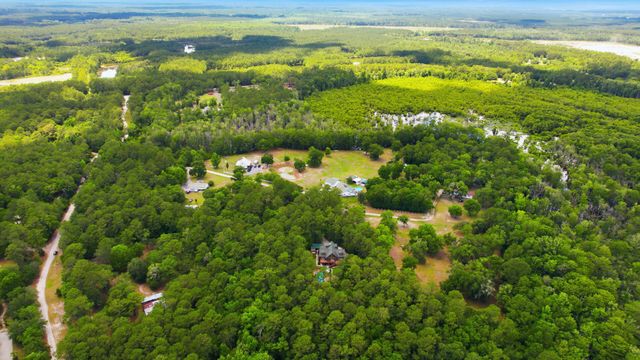 184 Hidden Cove Lane, Ridgeville, SC 29472