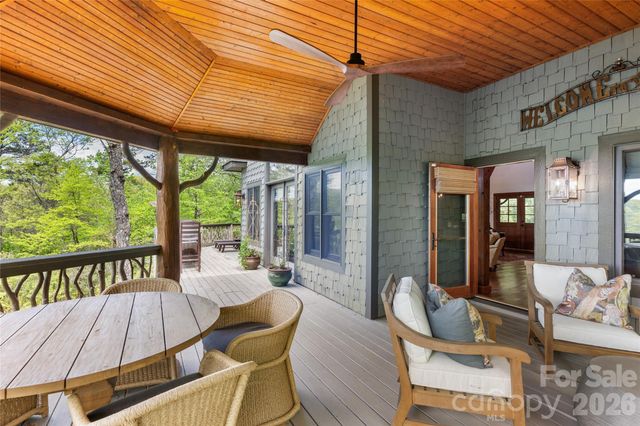 536 Hawk Mountain Road, Lake Toxaway, NC 28747