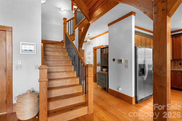 536 Hawk Mountain Road, Lake Toxaway, NC 28747
