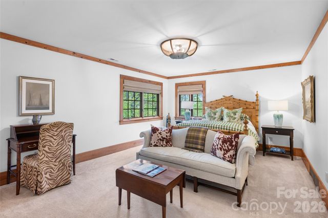 536 Hawk Mountain Road, Lake Toxaway, NC 28747
