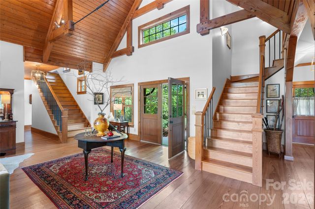 536 Hawk Mountain Road, Lake Toxaway, NC 28747