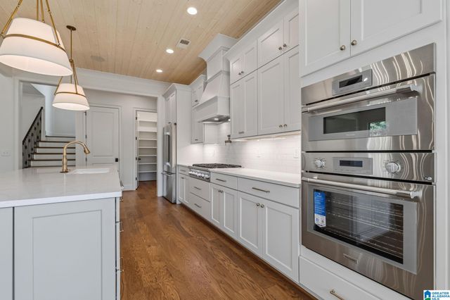 5651 BROCKS COVE, Hoover, AL 35244