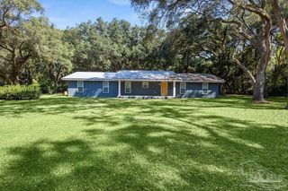 5476 Oakshire Rd, Milton, FL 32570