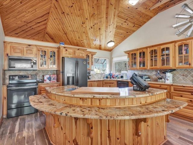 19506 State Highway 7 E, Kennard, TX 75847