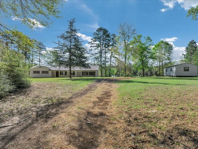 19506 State Highway 7 E, Kennard, TX 75847