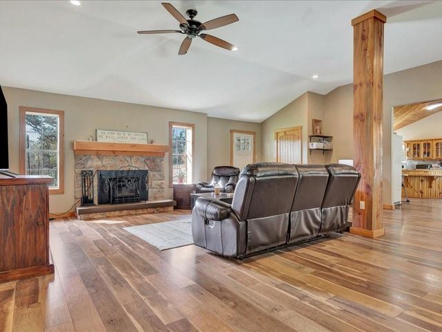 19506 State Highway 7 E, Kennard, TX 75847