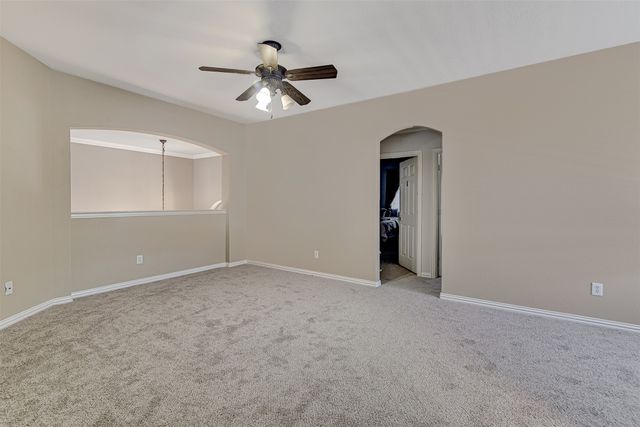 328 Tioga Street, Burleson, TX 76028