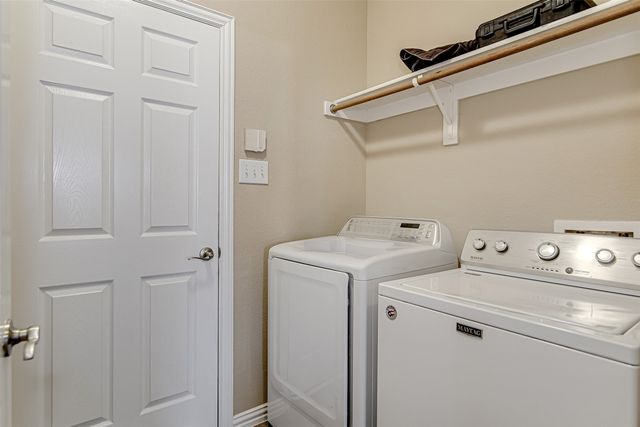 328 Tioga Street, Burleson, TX 76028