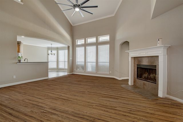 328 Tioga Street, Burleson, TX 76028