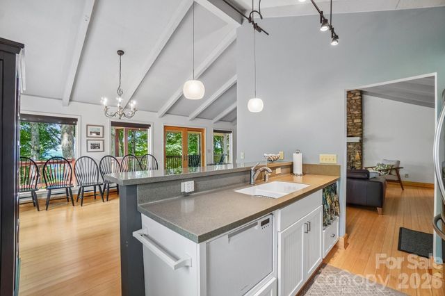 1209 Mckinney Gap Drive, Mars Hill, NC 28754