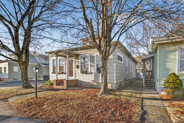 7 Pinard Street, Goffstown, NH 03045