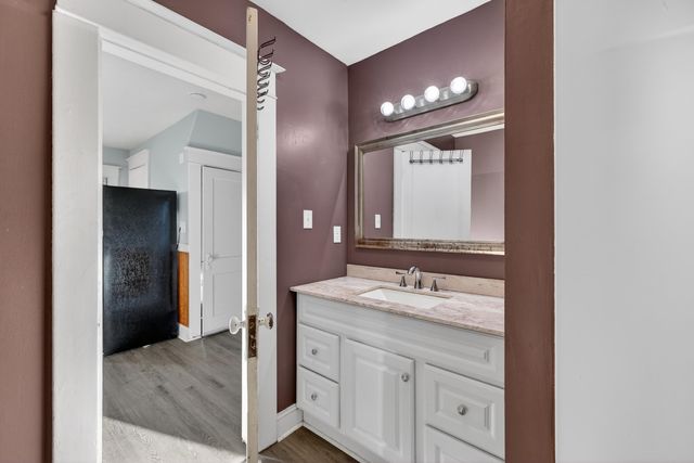 7 Pinard Street, Goffstown, NH 03045