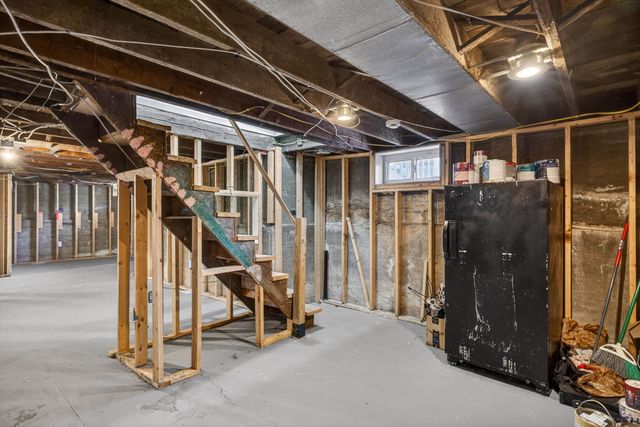 7 Pinard Street, Goffstown, NH 03045