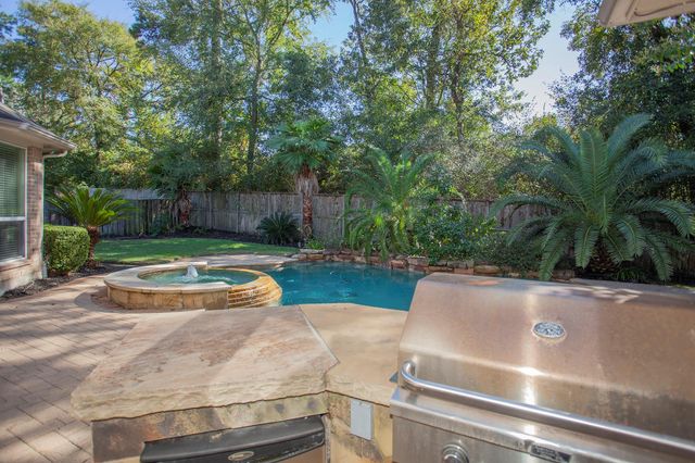 62 Longsford Circle, The Woodlands, TX 77382