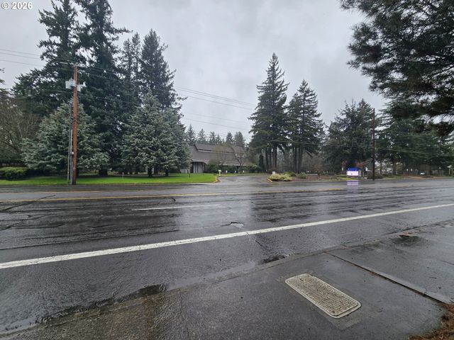 17442 Ne GLISAN St 2, Portland, OR 97230