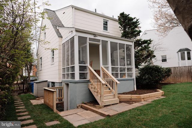 5104 26TH ST N, Arlington, VA 22207