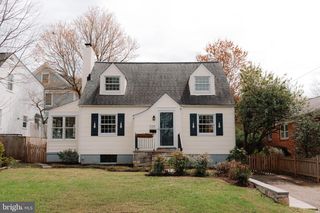 5104 26TH ST N, Arlington, VA 22207