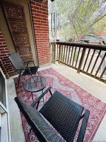 7930 Roanoke Run Apt 606, San Antonio, TX 78240