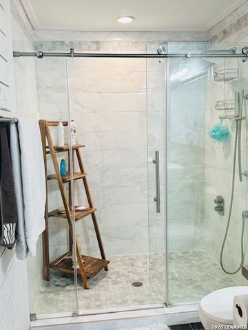 7930 Roanoke Run Apt 606, San Antonio, TX 78240