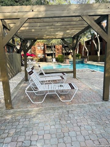 7930 Roanoke Run Apt 606, San Antonio, TX 78240