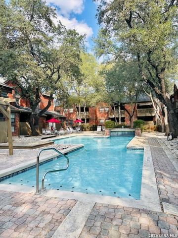 7930 Roanoke Run Apt 606, San Antonio, TX 78240