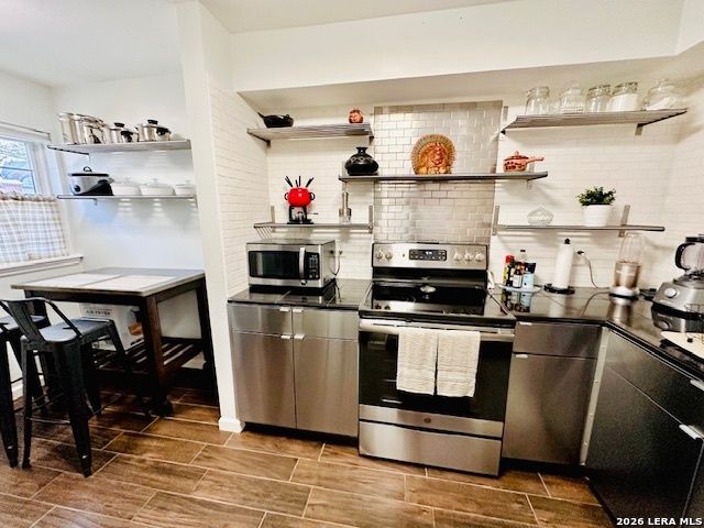 7930 Roanoke Run Apt 606, San Antonio, TX 78240