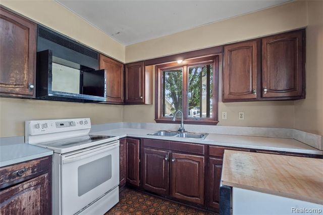 5095 Casey Road, Dryden, MI 48428