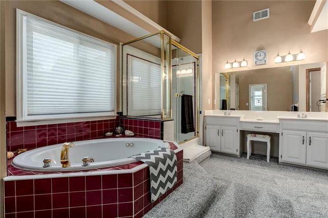 5501 Mullen Road, Shawnee, KS 66216