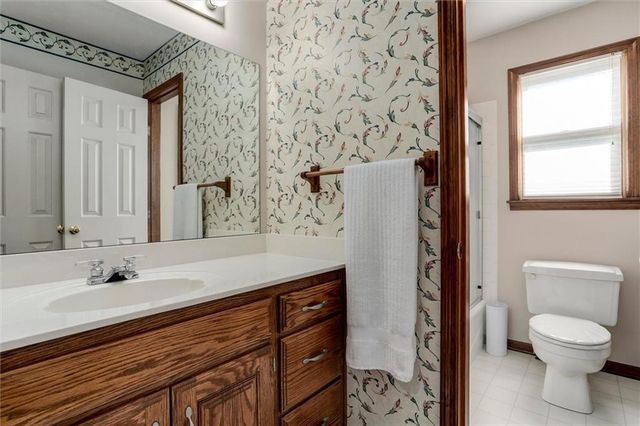 5501 Mullen Road, Shawnee, KS 66216