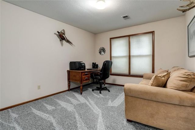 5501 Mullen Road, Shawnee, KS 66216
