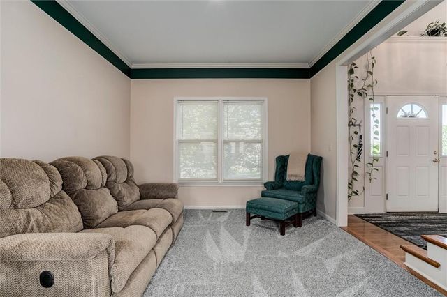 5501 Mullen Road, Shawnee, KS 66216