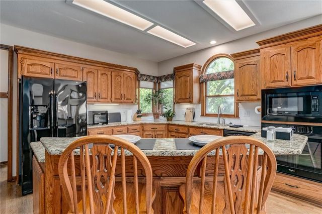 5501 Mullen Road, Shawnee, KS 66216