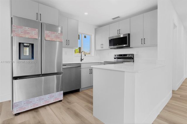 6117 NW 27th St 1, Margate, FL 33063