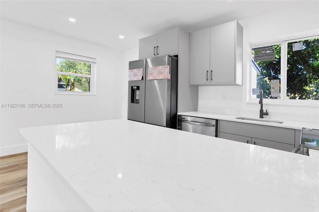 6117 NW 27th St 1, Margate, FL 33063