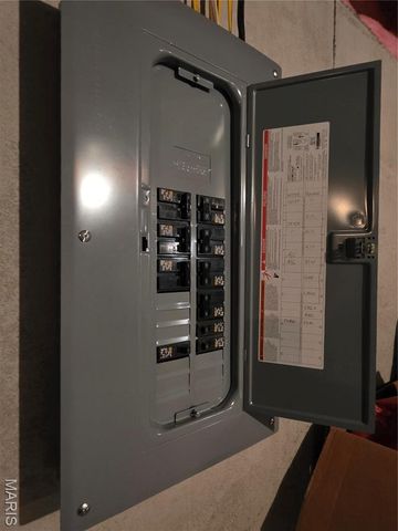 2338 Windsor Castle Drive, Imperial, MO 63052