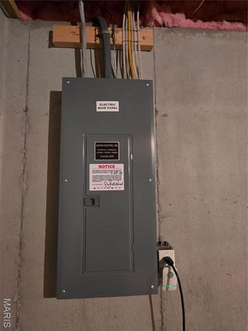 2338 Windsor Castle Drive, Imperial, MO 63052