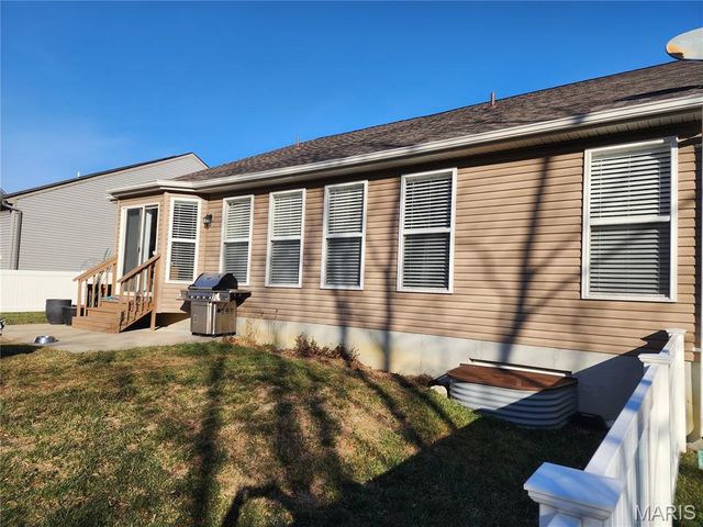 2338 Windsor Castle Drive, Imperial, MO 63052