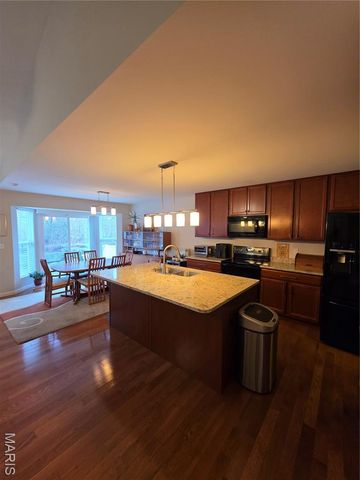 2338 Windsor Castle Drive, Imperial, MO 63052