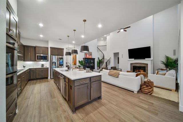 11111 Heartleaf Aster Way, Cypress, TX 77433