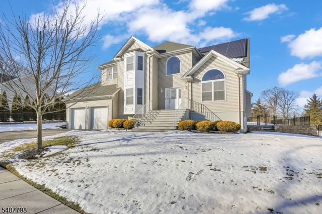 4 Bellows Ln, Montville Twp., NJ 07082