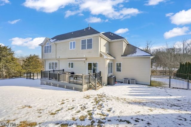 4 Bellows Ln, Montville Twp., NJ 07082