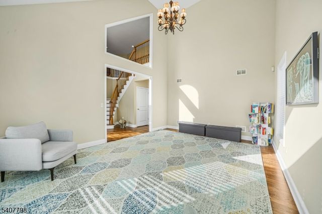 4 Bellows Ln, Montville Twp., NJ 07082