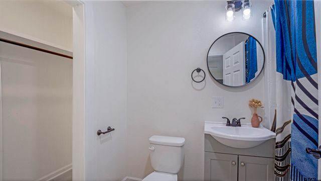 1925 Cushing Dr, Tyler, TX 75702