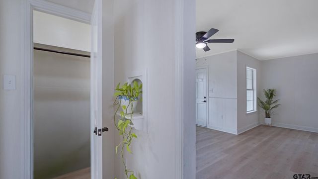 1925 Cushing Dr, Tyler, TX 75702