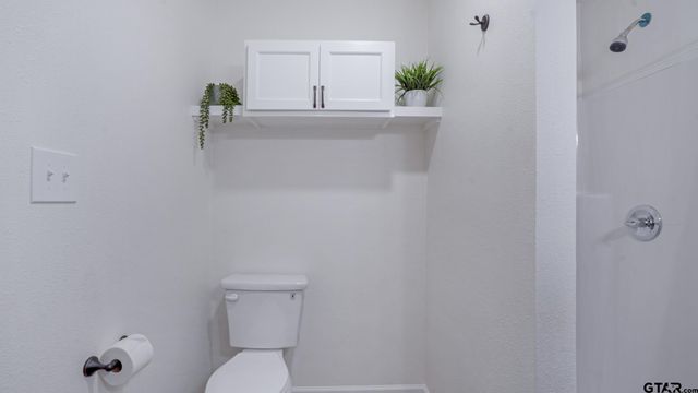 1925 Cushing Dr, Tyler, TX 75702