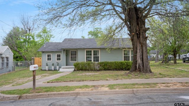 1925 Cushing Dr, Tyler, TX 75702