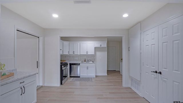 1925 Cushing Dr, Tyler, TX 75702