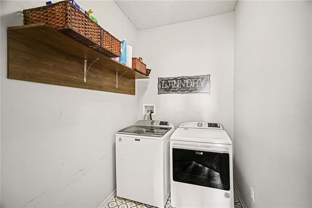 17897 W 163RD Terrace, Olathe, KS 66062