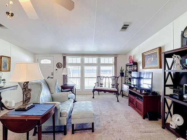1660 ELKHART CIRCLE, Tavares, FL 32778