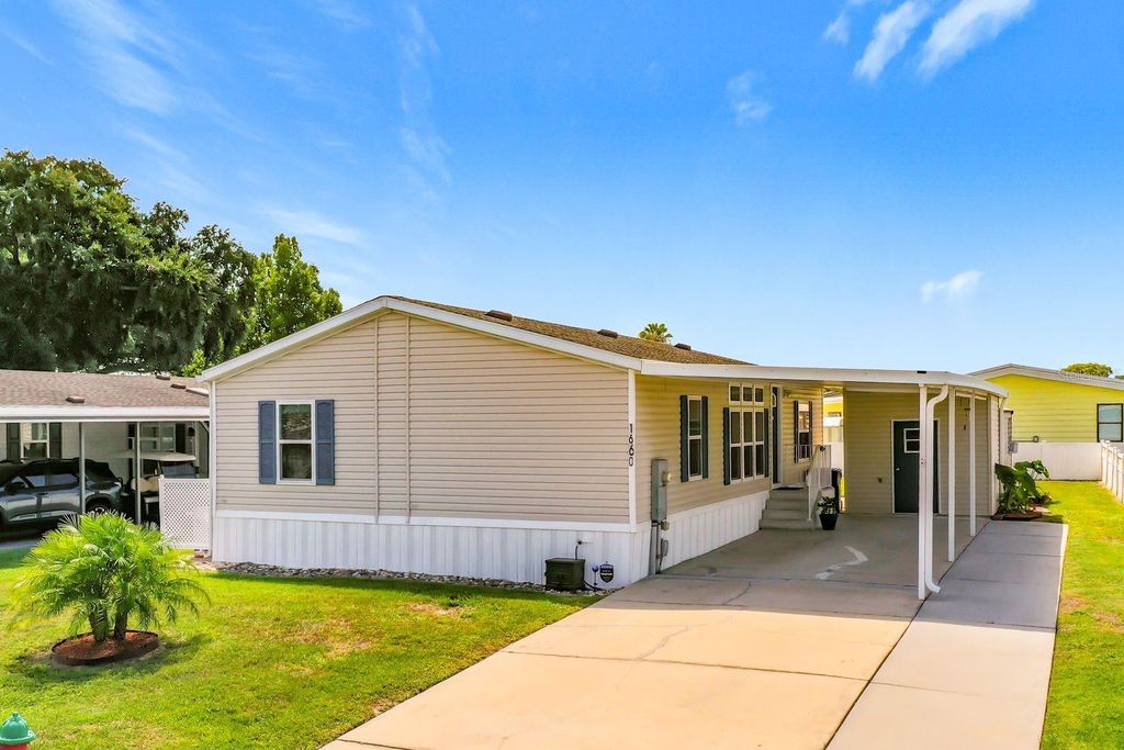 1660 ELKHART CIRCLE, Tavares, FL 32778